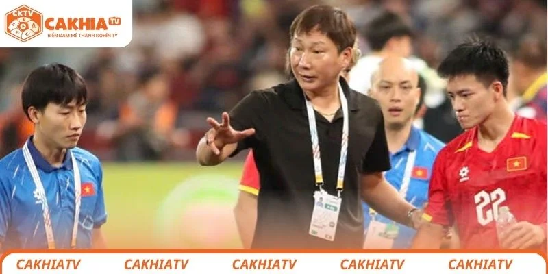 HLV Kim Sang-Sik - Đóng Góp Vĩ Đại Cho Nền Bóng Đá Việt Nam 2 Tìm hiểu đôi nét về con người huấn luyện viên Kim Sang-Sik